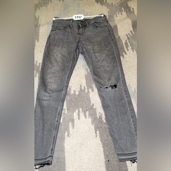 Old Navy gray rockstar super skinny jeans with front rip size 2 petite - Picture 3 of 9